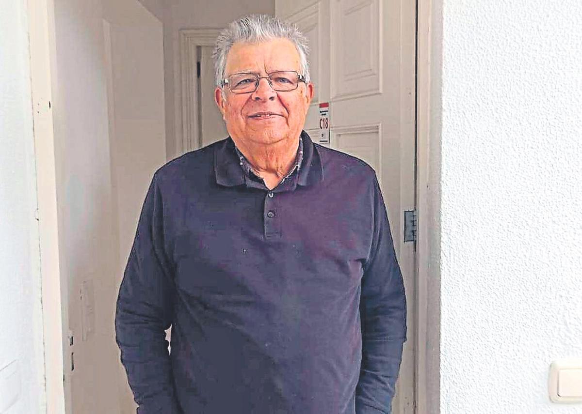 Manuel Rey agradece a un corredor que les avisar al ver el incendio