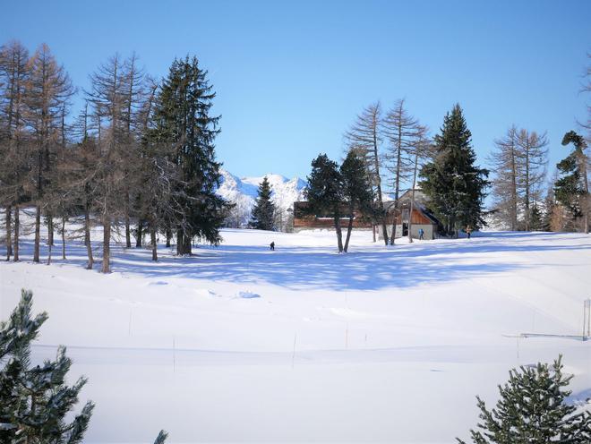 Familia esquiando, esquiar gratis en el Pirineo francés