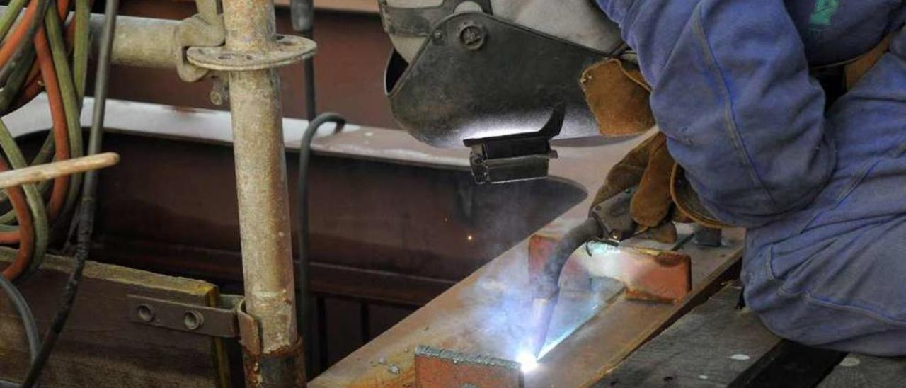 El metal gallego deberá fichar hasta 2019 a 5.000 trabajadores para cubrir jubilaciones