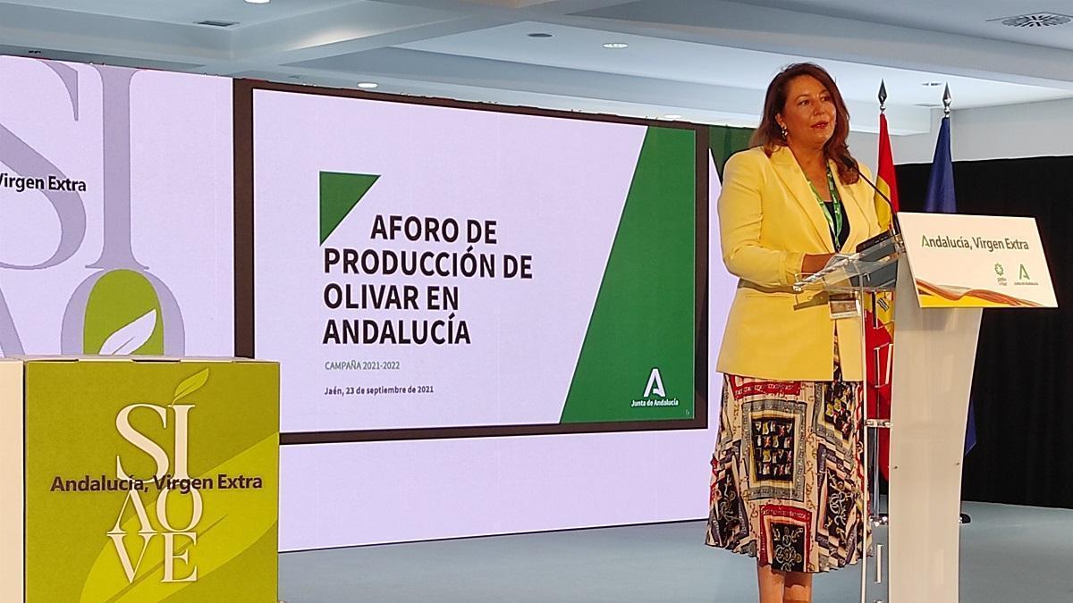 La consejera de Agricultura, Carmen Crespo, ha presentado en Jaén y en el marco de Expoliva el aforo de la cosecha de aceite.