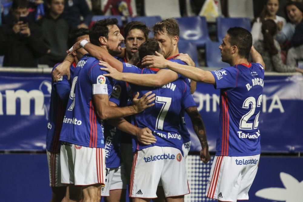 El partido entre el Real Oviedo y el Tenerife, en imágenes