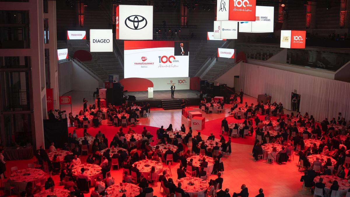 Aspecto de la sala oval del Palau Nacional de Catalunya, sede del MNAC, en el acto del centenario de Transgourmet, este miércoles.