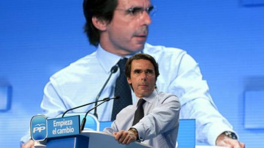 El expresidente del Gobierno, José María Aznar, durante su intervención en la primera jornada de la Convención Nacional del PP que este partido celebra en el Palacio de Congresos de Málaga.