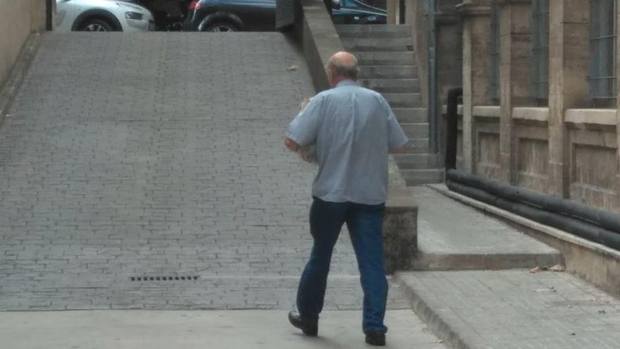 Verfickter Masseur Vergeht Sich An Einer Kundin Verfickter Masseur Vergeht Sich An Einer Kundin