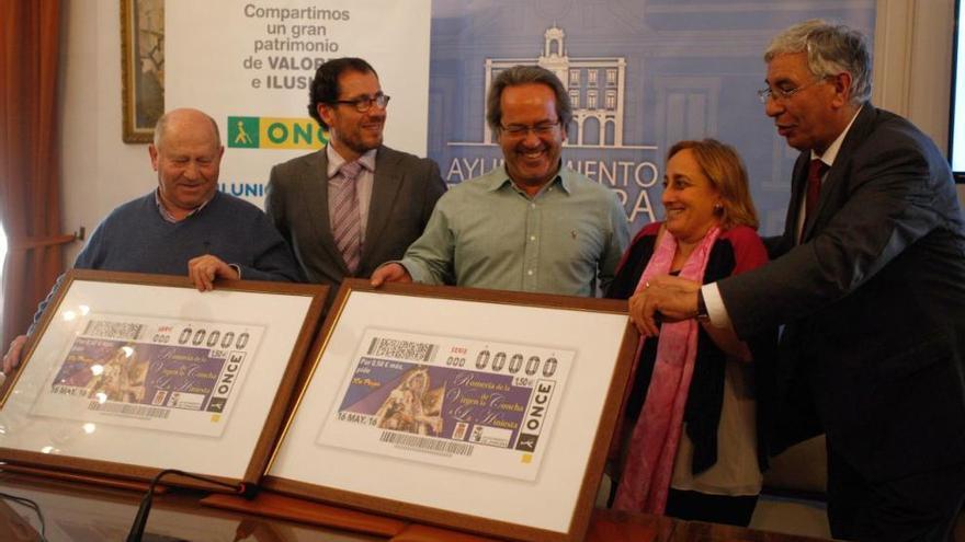 Presentación del cupón de la ONCE protagonizado por La Hiniesta.