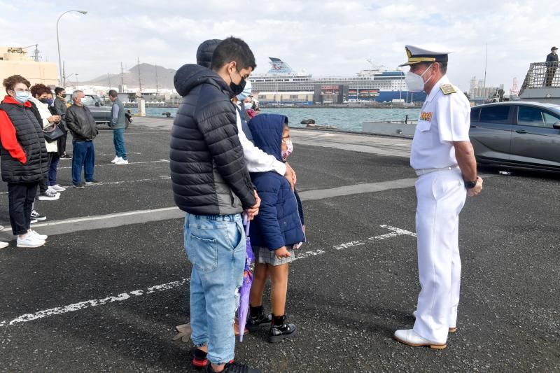 Salida del buque Meteoro de la Armada en misión de la OTAN