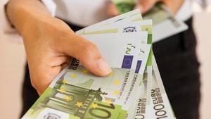 Guardes diners en efectiu a casa?