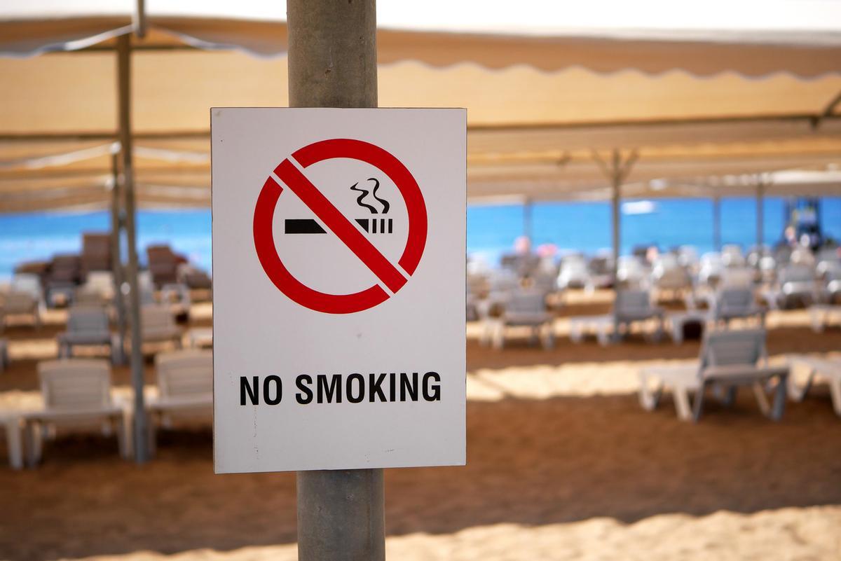 La presencia de cigarrillos y otros humos podría ser sancionada.