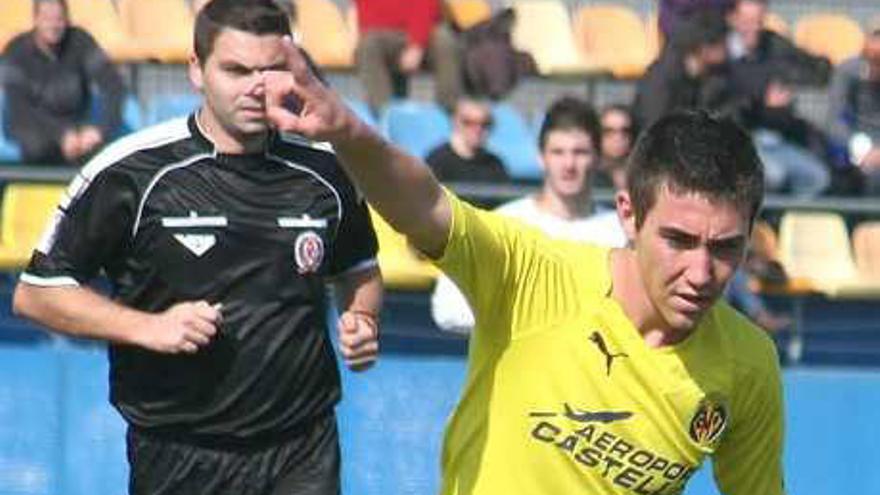 Moisés García, durante un partido con el Villarreal juvenil.