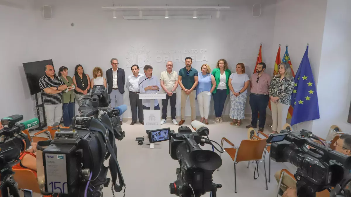 Dimite uno de los 17 asesores del PP en Orihuela y el Ayuntamiento estudia si hay alguna irregularidad en unas facturas