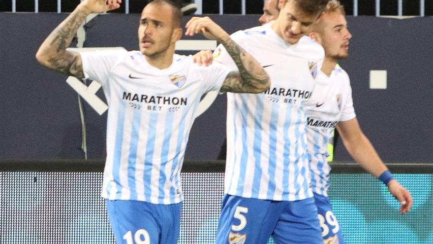 Sandro Ramírez celebra un gol con el Málaga CF.