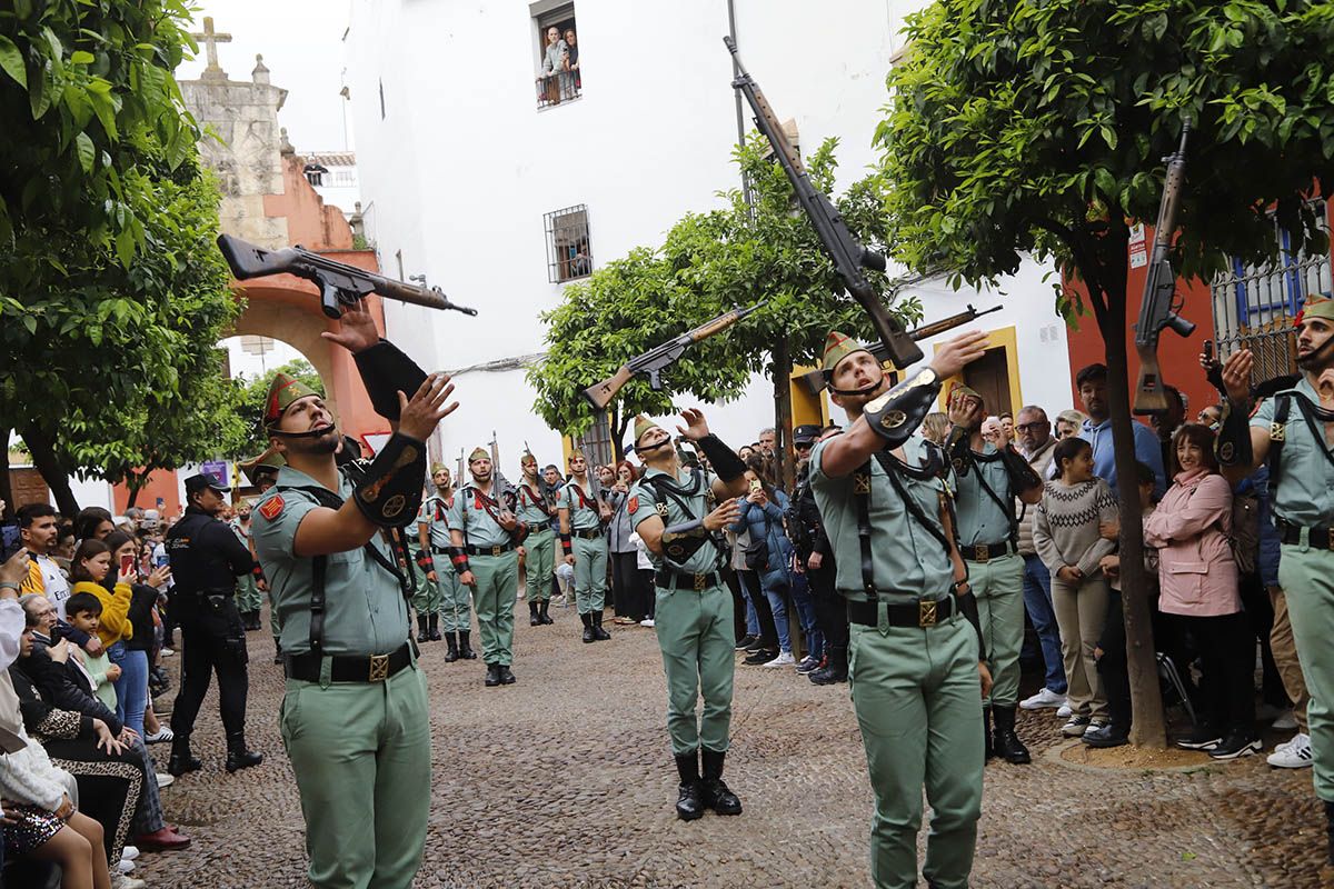La Legión acompaña al Cristo de  La Caridad