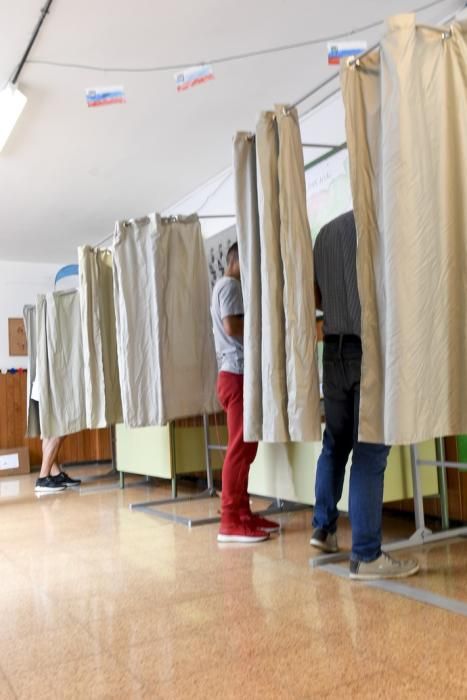 10-11-19 CANARIAS Y ECONOMIA. CIUDAD. LAS PALMAS DE GRAN CANARIA. Reportaje por colegios electorales de la ciudad. Recorrido por colegios electorales de la ciudad. Fotos: Juan Castro.  | 10/11/2019 | Fotógrafo: Juan Carlos Castro