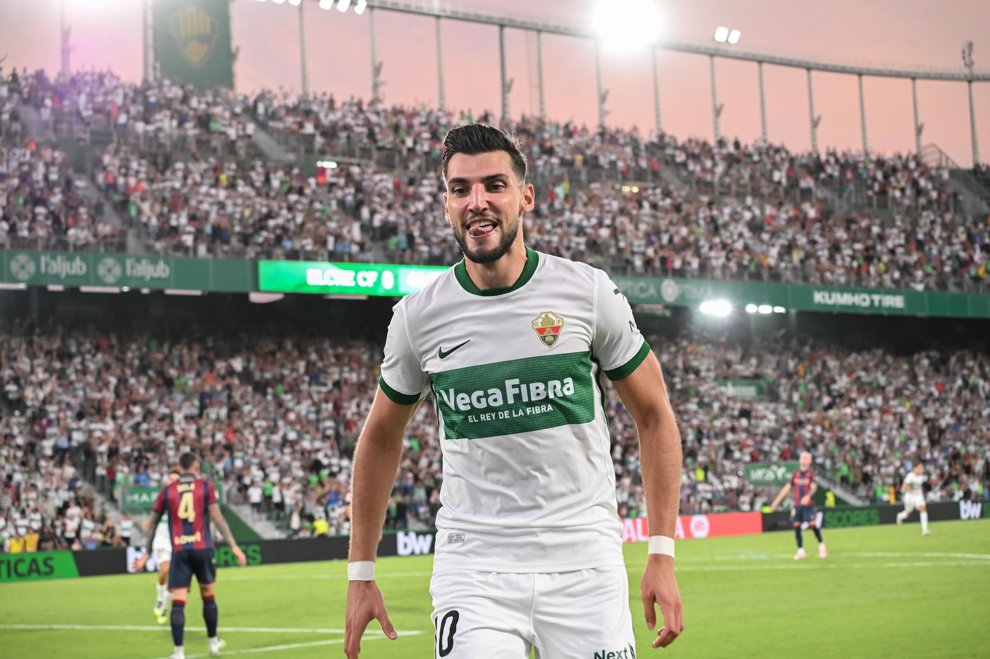 Las mejores imágenes del la victoria del Elche CF frente al Levante (2-0)
