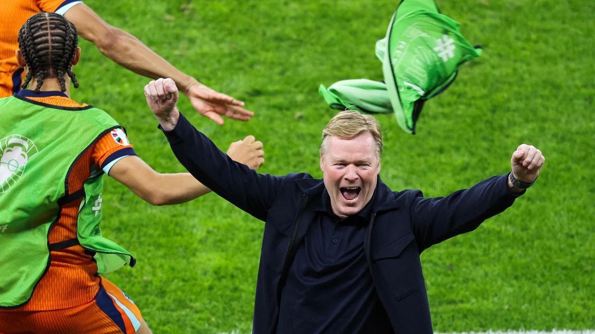 Ronald Koeman celebra la clasificación de la selección holandesa.