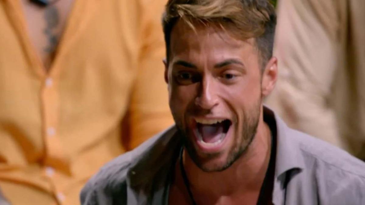 Montoya, por favor, apruébame este examen (el participante de 'La isla de las tentaciones' aparece en un examen de la PAU)