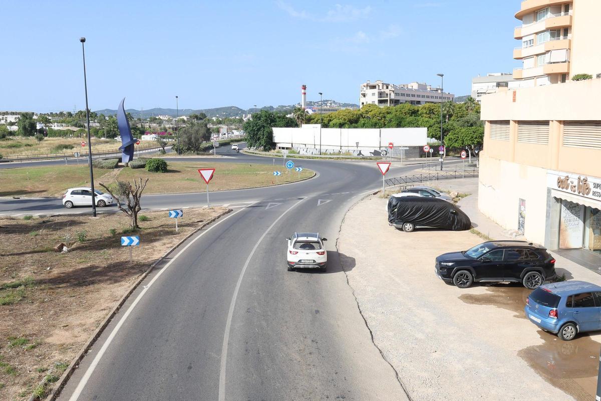 En la explanada de la derecha se creará un carril de acceso directo a la calle Canarias, evitando la rotonda.