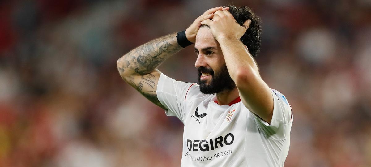 Isco se lamenta ante una ocasión fallada durante su etapa como jugador del Sevilla