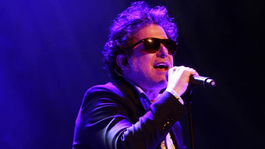 Andrés Calamaro vuelve a las raíces del rock.