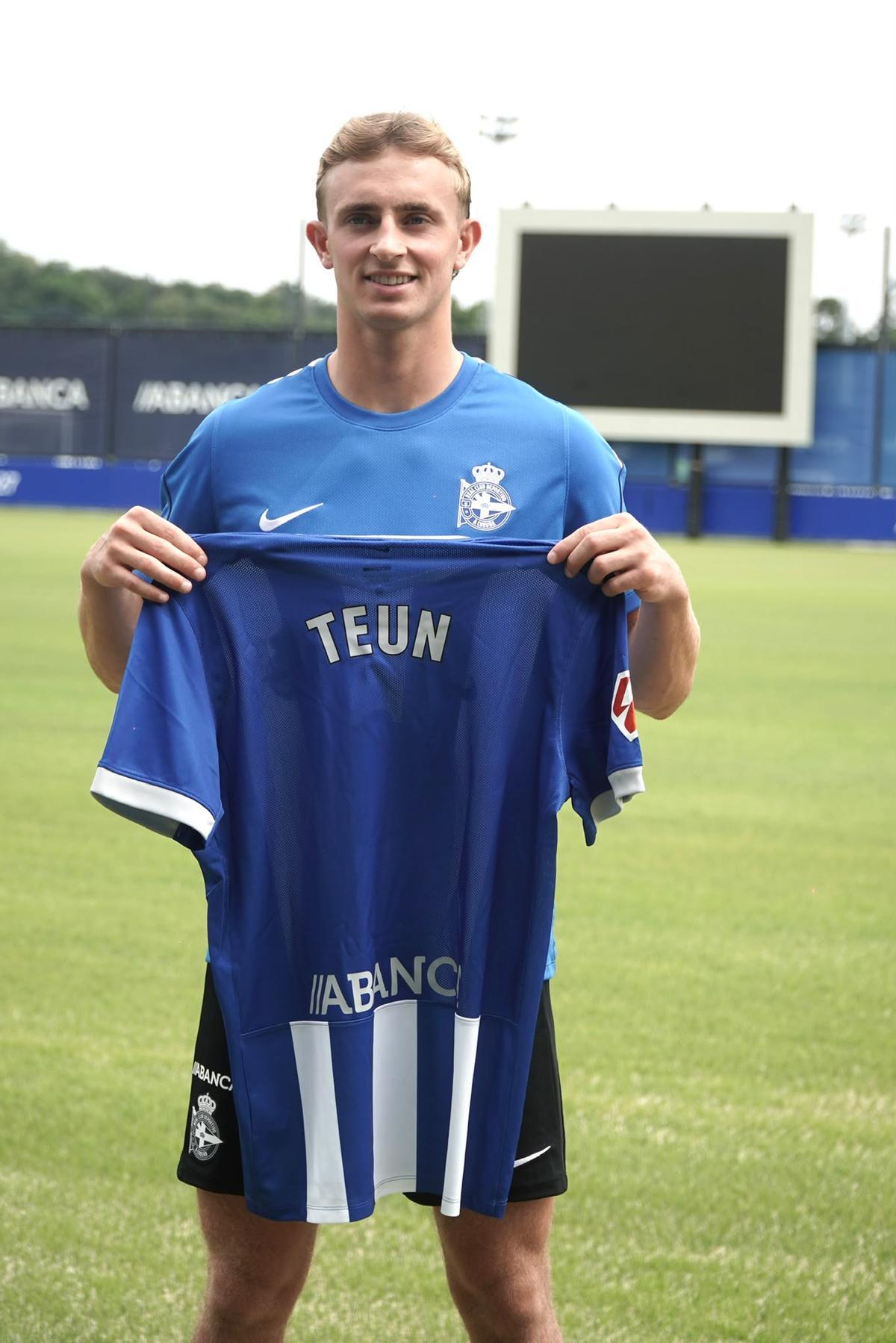 Presentación de Teun Gijselhart como nuevo jugador del Deportivo