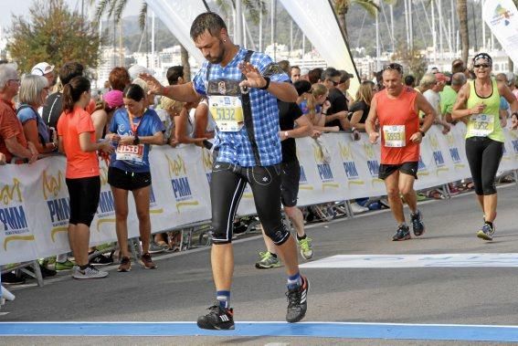 9.000 Läufer aus 49 Ländern gingen am Sonntag den 15.10 an den Start. In der Marathon - Disziplin gingen die Deutschen leer aus.