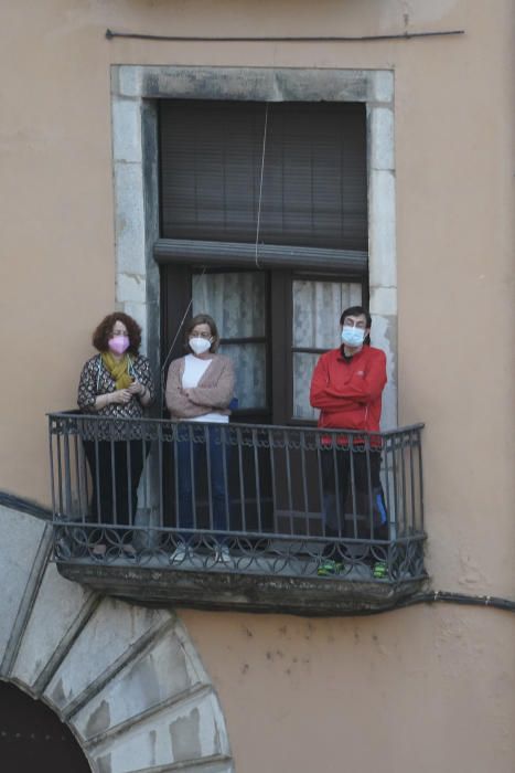 Girona viu el Divendres Sant amb l'acte de la Veneració de la Creu