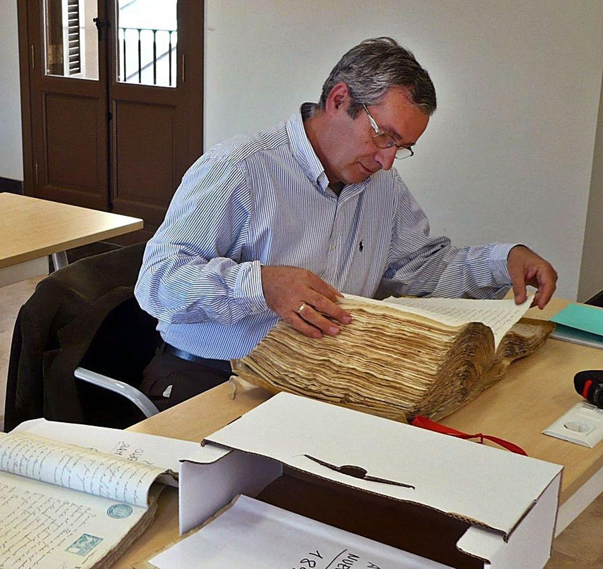 Los investigadores analizan cualquier tipo de objeto. | A.P.