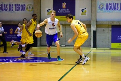 Derbi entre Herbalife GC y Nautico de Tenerife de liga EBA.