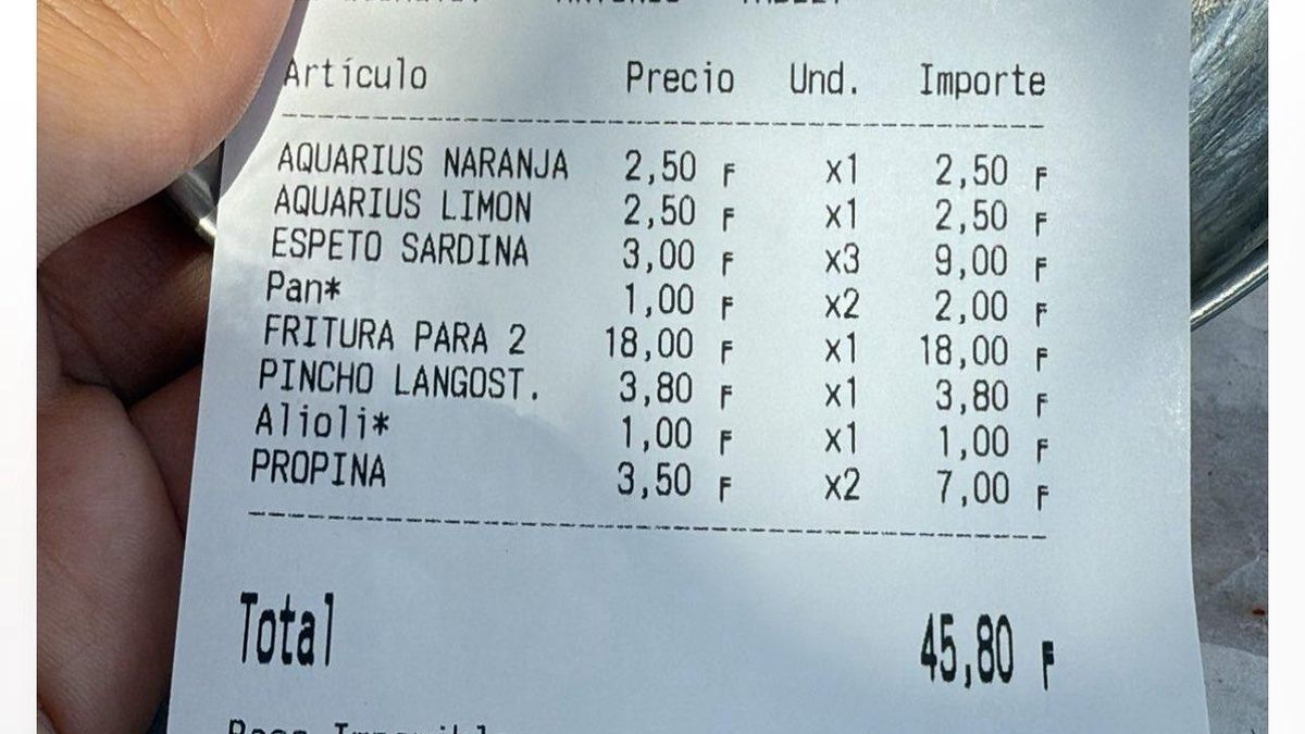 Ticket de la clienta que denuncia el cobro de la propina