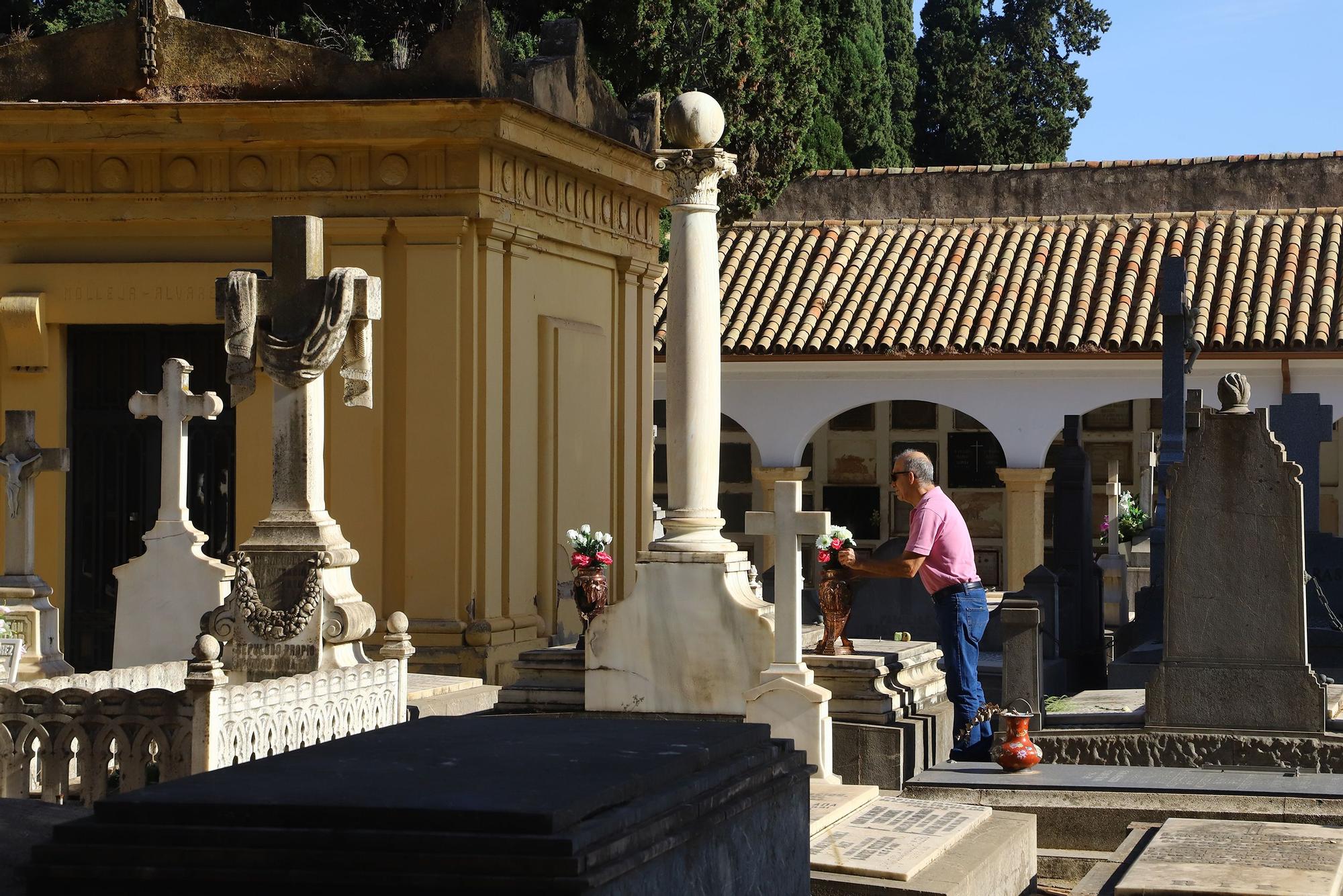 Los cementerios cordobeses se preparan para el Día de Todos los Santos