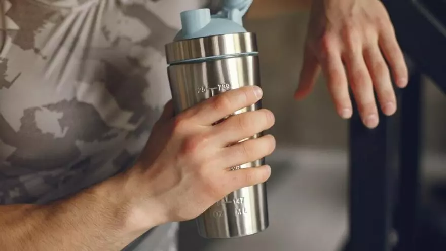 Este shaker se ha convertido en el más buscado de Amazon por su diseño hermético, fácil de llevar y muy económico