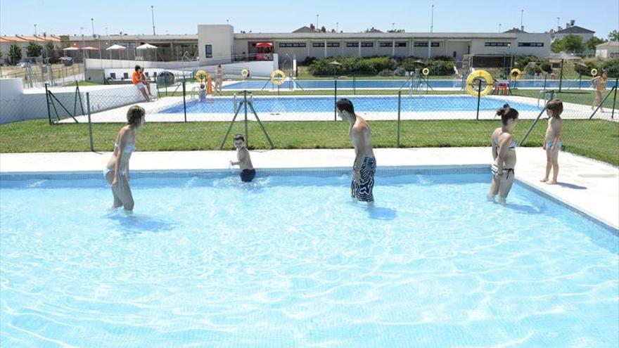 Mejoran las piscinas municipales de Cáceres con reformas por valor de 100.000 euros