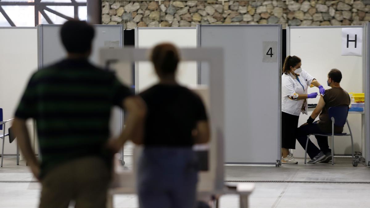 Vacunación en el Palacio de Ferias y Congresos de Málaga