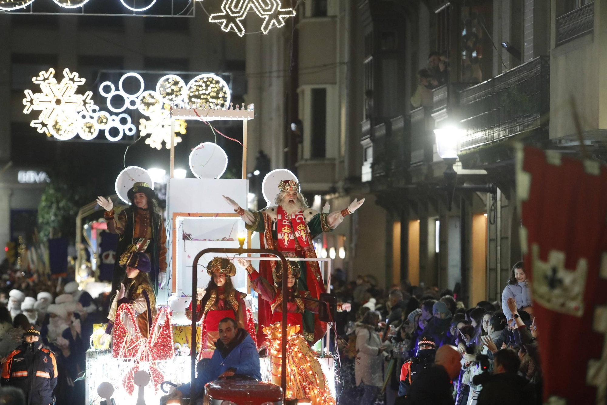 En imágenes: Así fue la cabalgata de Reyes en Gijón