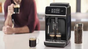 ¡Solo hoy! La cafetera superautomática Philips con espumador 100€ más barata