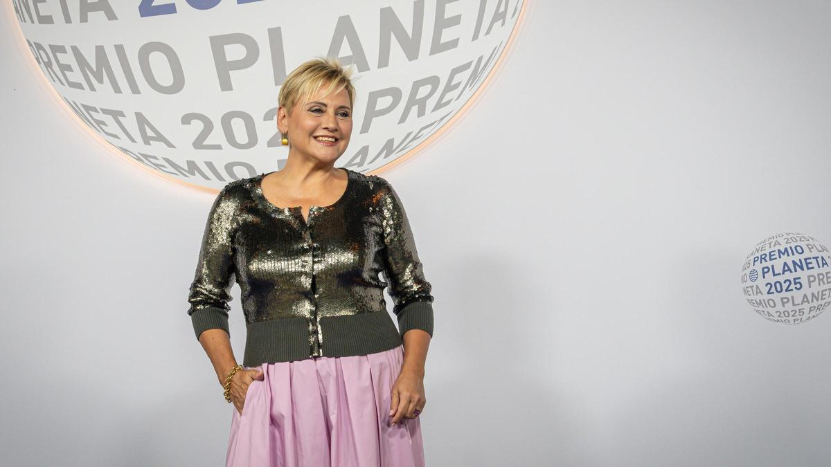La periodista Glória Serra a su llegada al premio Planeta
