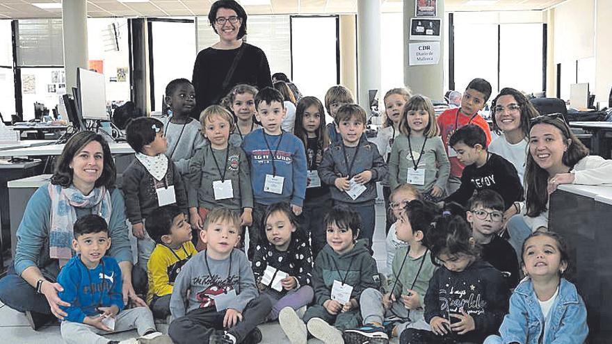 Alumnos del Colegio Pintor Joan Miró visitan Diario de Mallorca