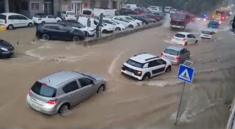Un fuerte aguacero provoca graves inundaciones en Felanitx