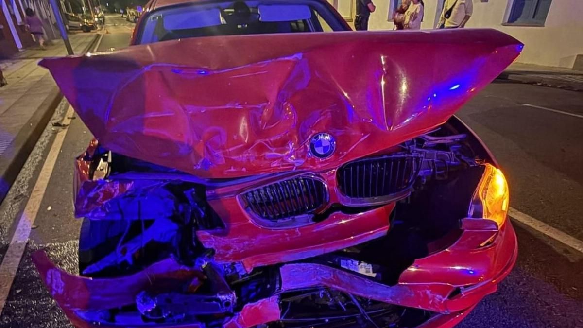 Estado en que quedó uno de los vehículos del accidente de Vilanova de Arousa.
