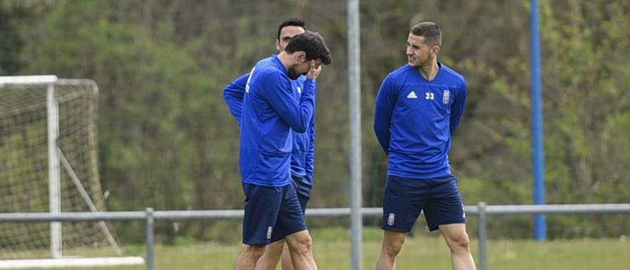 Toché, Folch y Javi Hernández, ayer, en El Requexón.