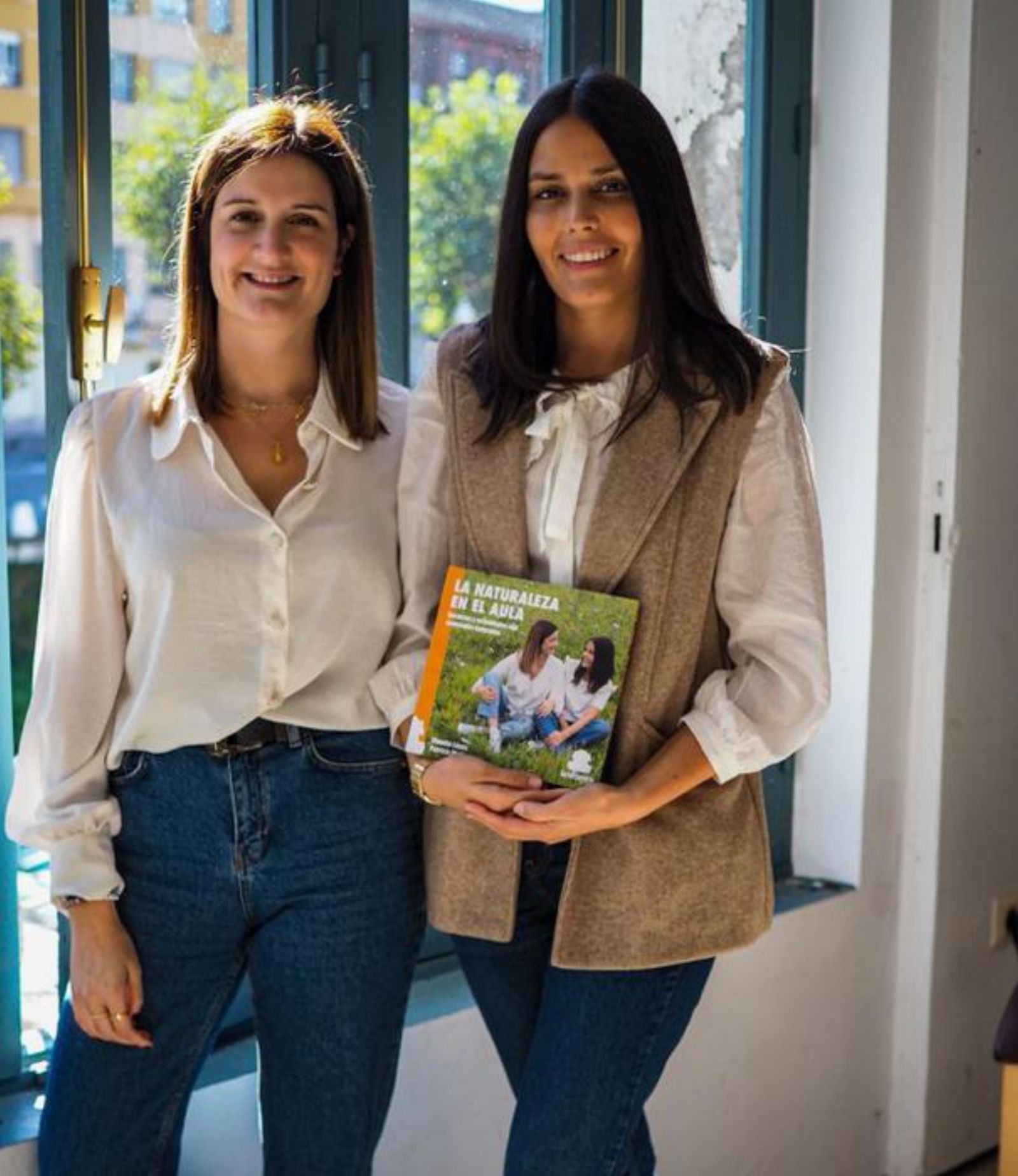 Claudia López y Patricia Muiña, autoras del libro