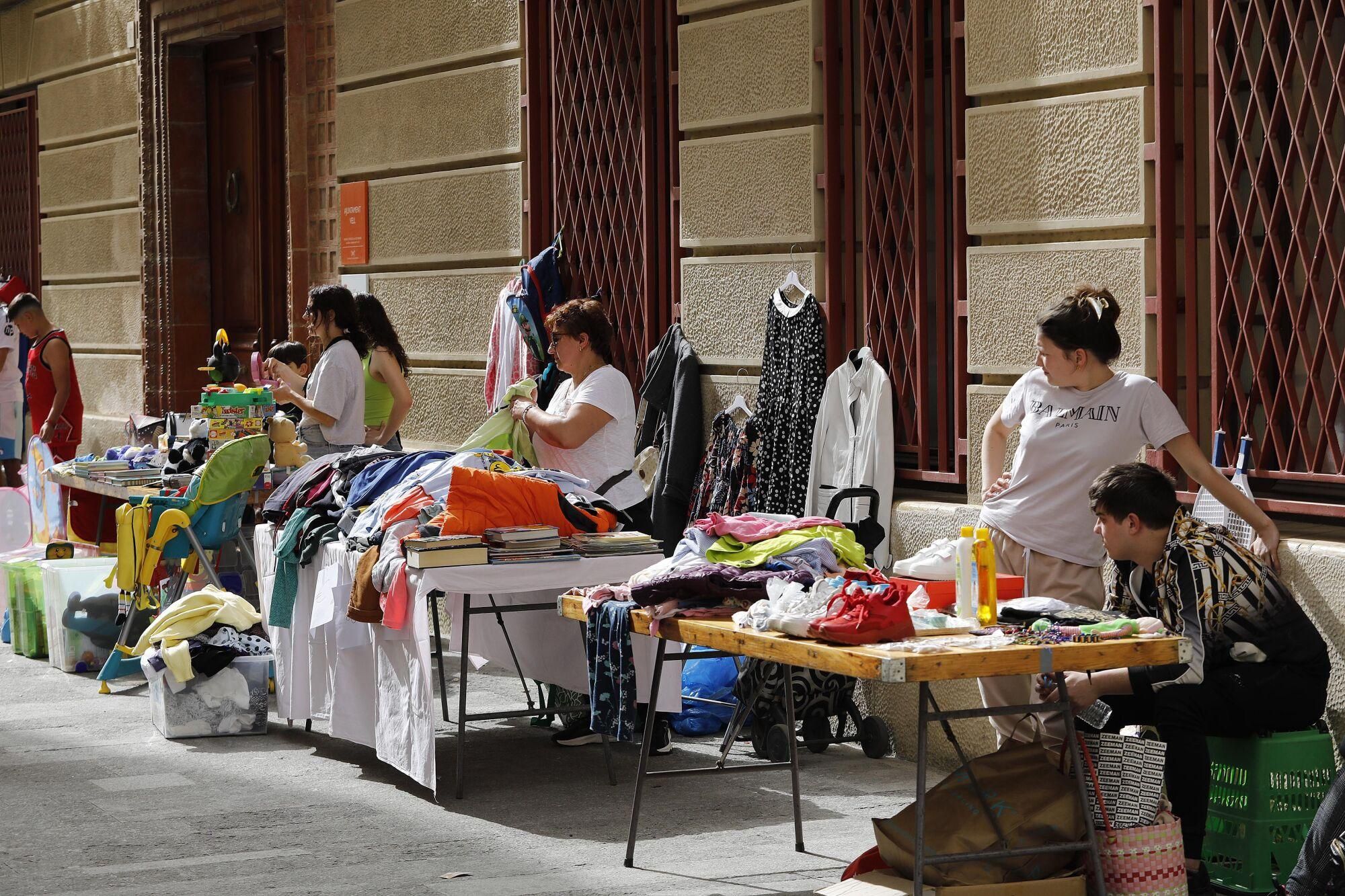 La Bisbal d’Emporda. Fira Mercat al Carrer de l’1 de maig.