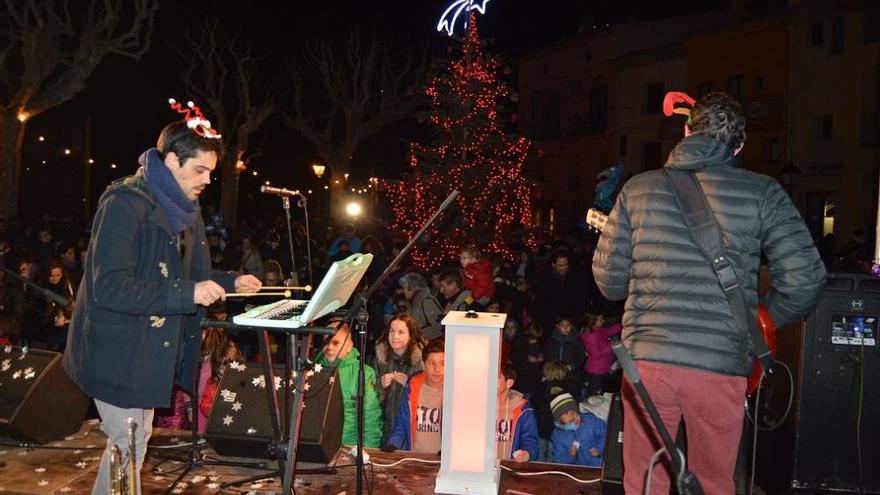 Gironella inicia el Nadal amb una encesa de llums popular i festiva