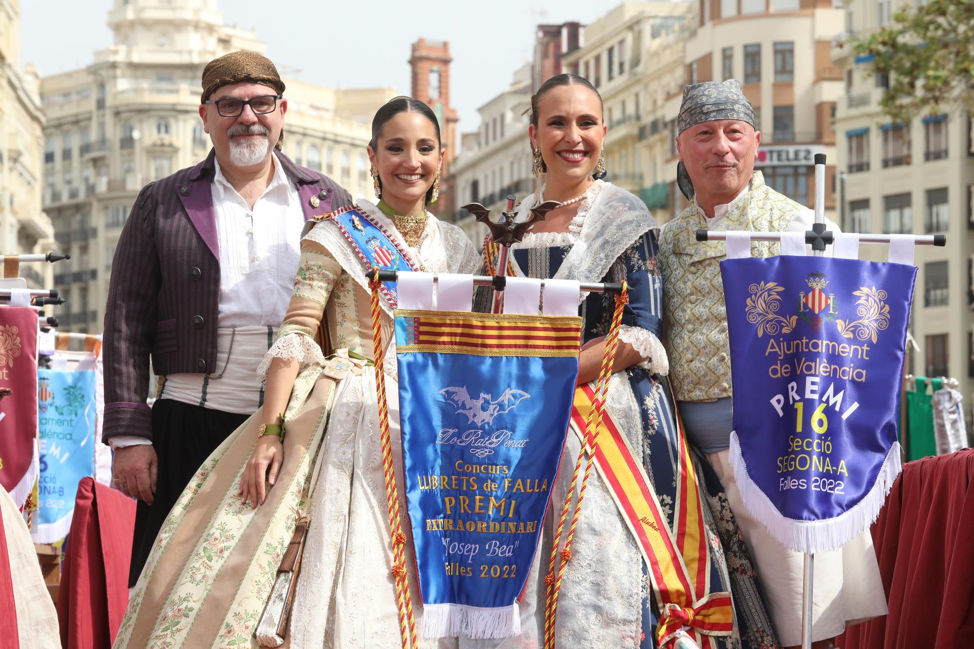 Entrega de los premios de las Fallas 2022 a las comisiones (III)