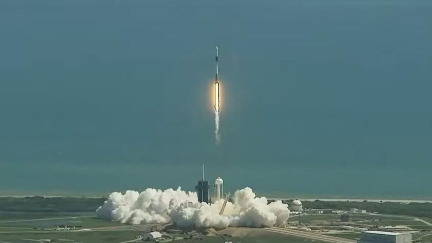 Imagen del despegue de un cohete de la NASA.
