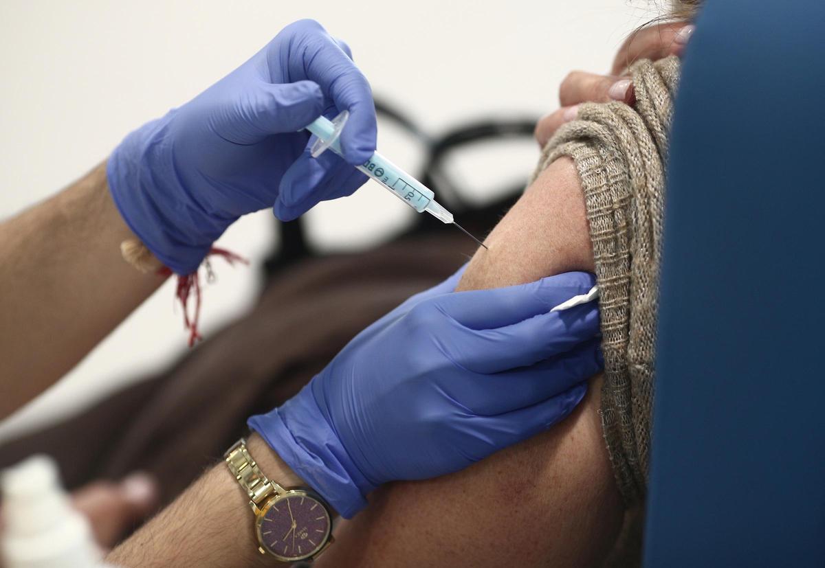 La OMS aprueba el uso de la vacuna española contra la covid.