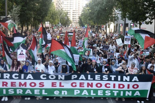 La manifestación de Murcia a favor de Gaza, en imágenes