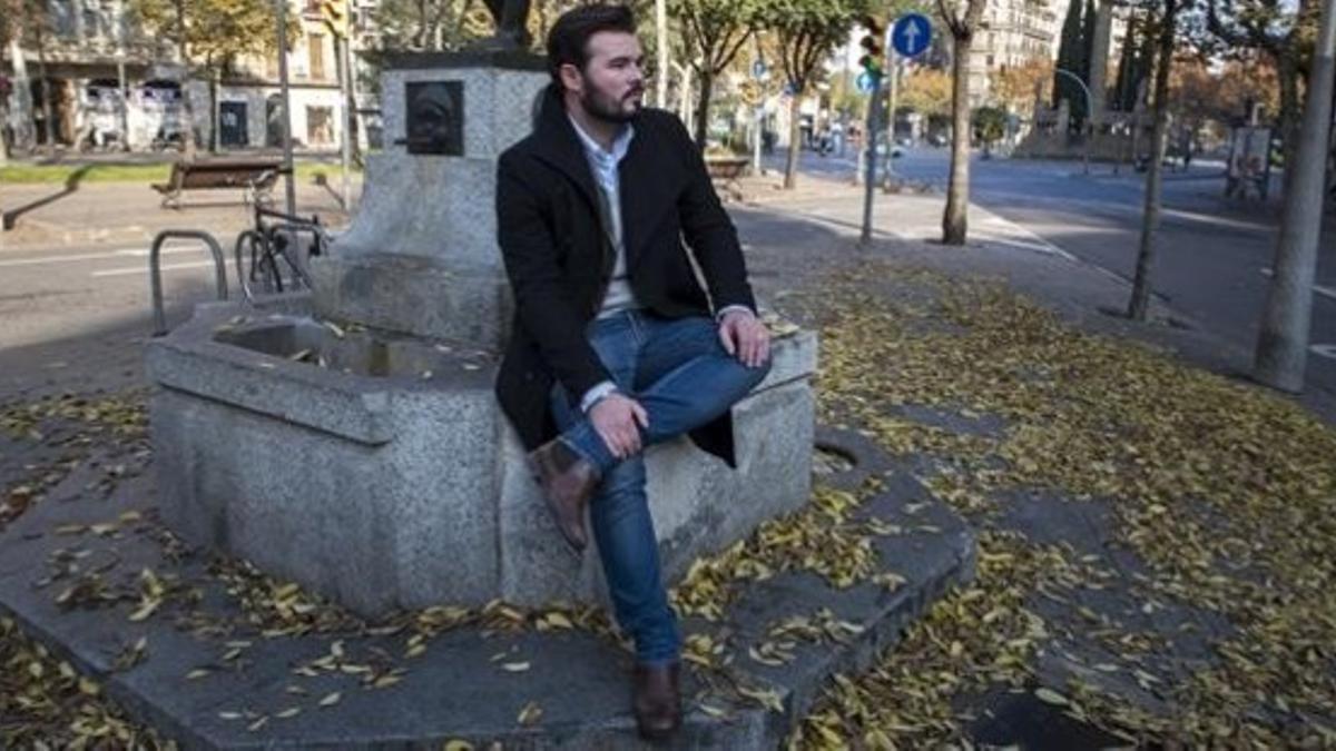 Rufián, el martes, en el cruce de la calle de Bailèn con la avenida Diagonal