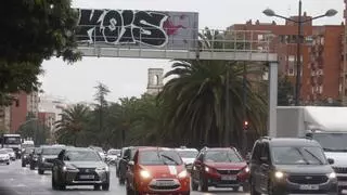 La pluja col·lapsa el trànsit a València amb retencions en grans eixos