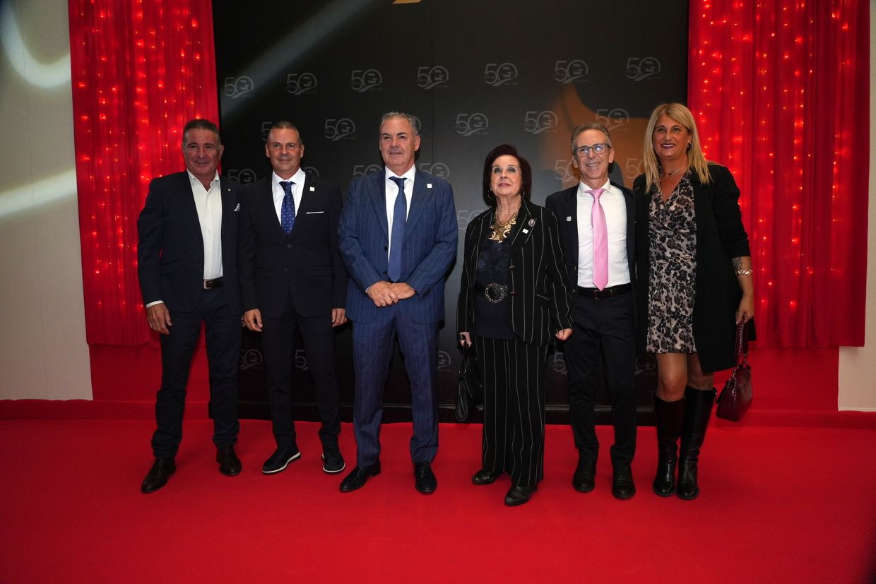 Galería de fotos de la gala del 50º aniversario de Grúas Tomás en Vila-real